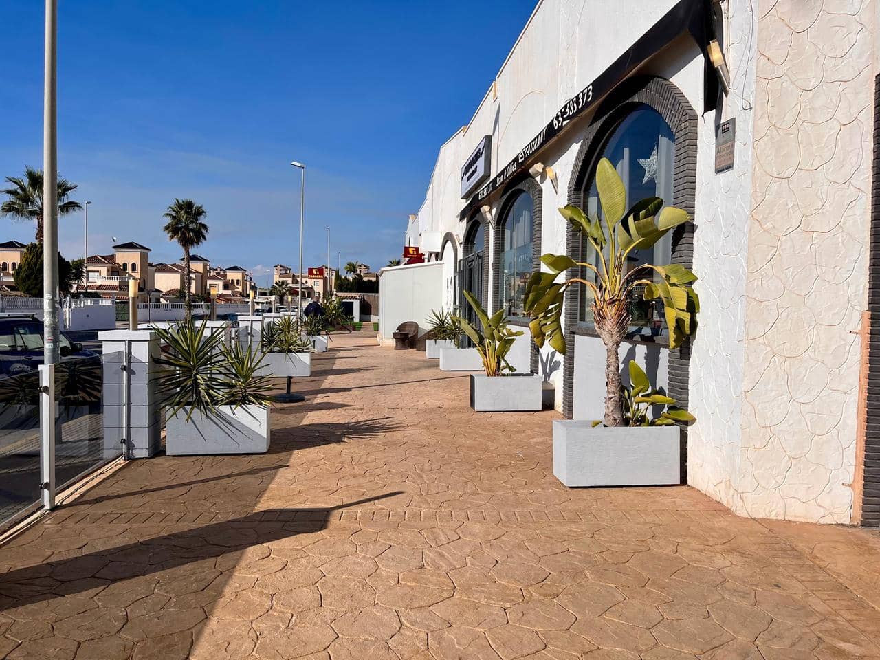 Erhverv til salg i Guardamar del Segura - € 850.000 (Ref: 8800099)