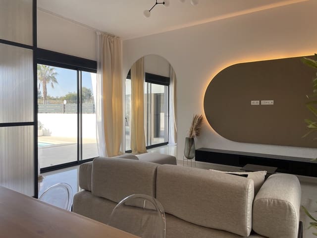 Chalet de 3 habitaciones en San Miguel de Salinas en venta con piscina - 499.900 € (Ref: 8800311)