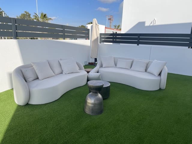 Chalet de 3 habitaciones en San Miguel de Salinas en venta con piscina - 499.900 € (Ref: 8800311)