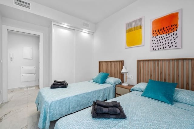 2 soverom Leilighet til salgs i Dehesa de Campoamor, Orihuela med svømmebasseng garasje - € 315 000 (Ref: 8801595)