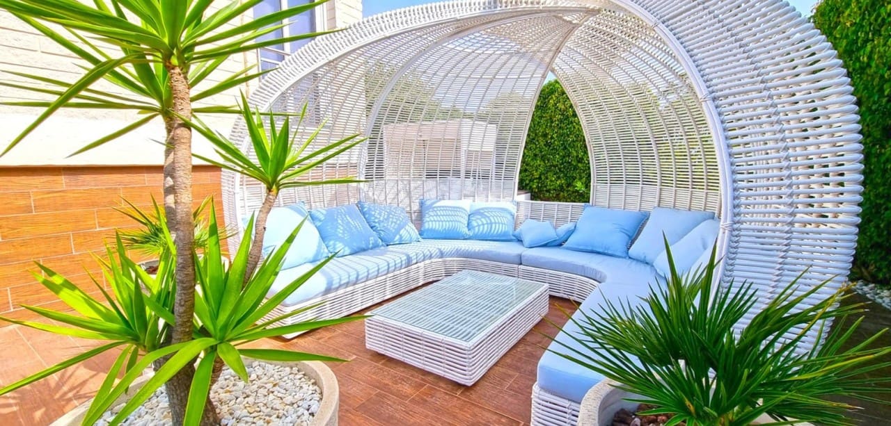5 Zimmer Villa zu verkaufen in Torrevieja mit Pool - 1.170.000 € (Ref: 8806275)