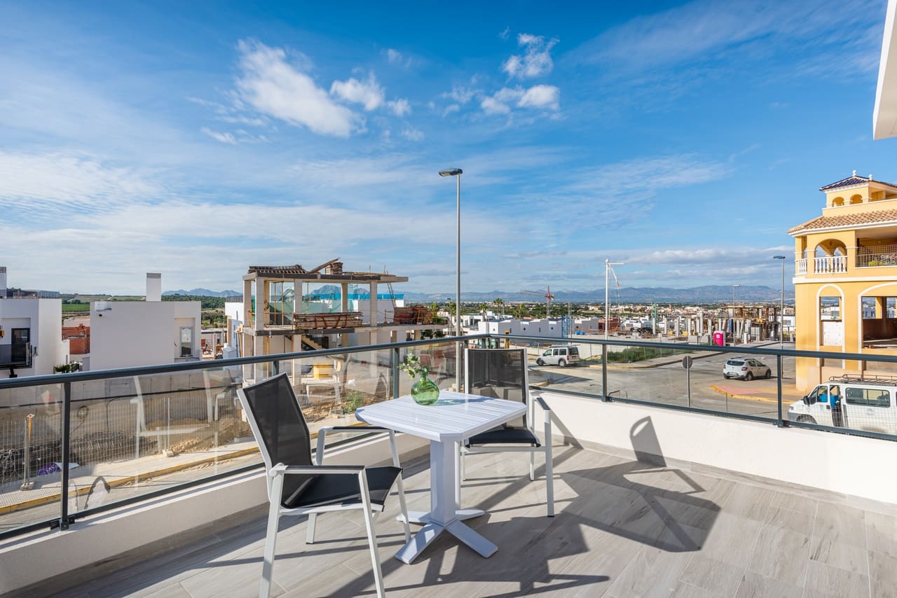 3 slaapkamer Villa te koop in Benijofar met zwembad garage - € 435.000 (Ref: 8810621)