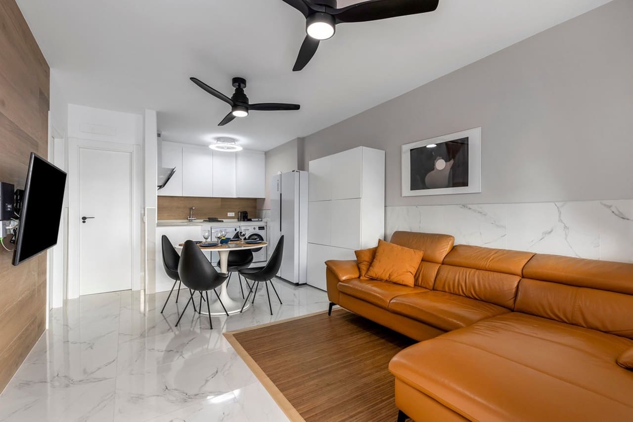 2 sypialnia Apartament na sprzedaż w Torrevieja z basenem - 165 000 € (Ref: 8813804)