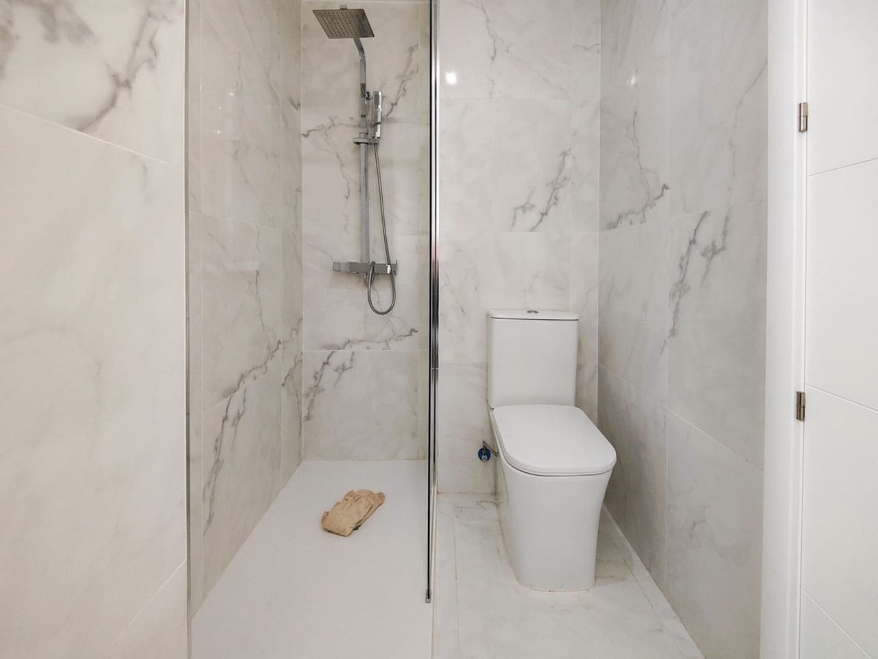 2 slaapkamer Appartement te koop in Punta Prima met zwembad - € 189.000 (Ref: 8822095)