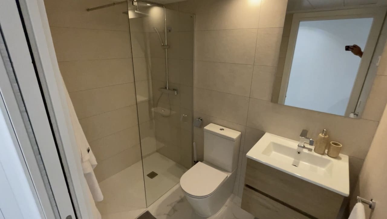 3 sypialnia Apartament na sprzedaż w Punta Prima z basenem garażem - 594 000 € (Ref: 8835435)