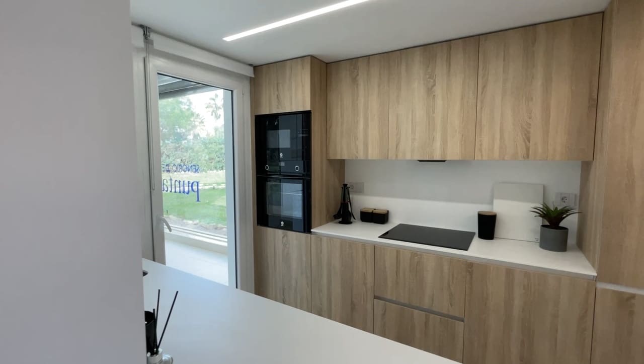 3 sypialnia Apartament na sprzedaż w Punta Prima z basenem garażem - 594 000 € (Ref: 8835435)