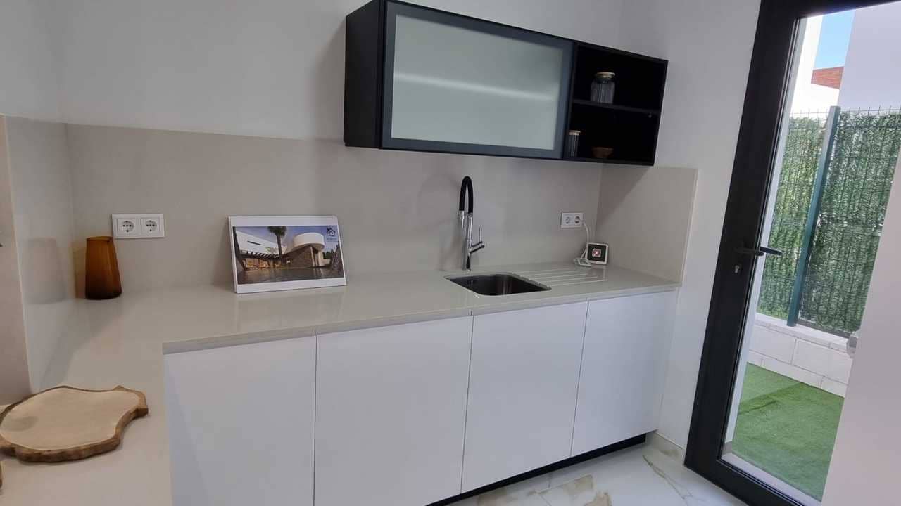 3 bedroom Villa for sale in Los Montesinos with pool - € 367,000 (Ref: 8837433)