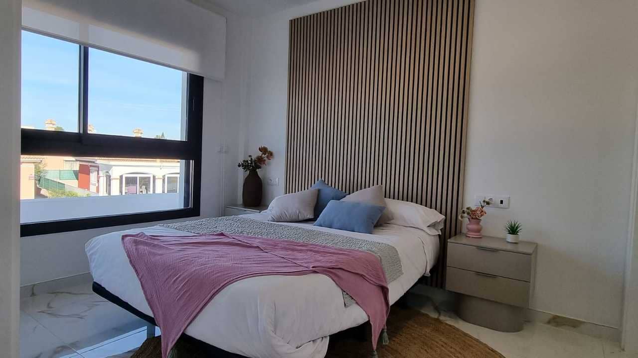 3 bedroom Villa for sale in Los Montesinos with pool - € 367,000 (Ref: 8837433)