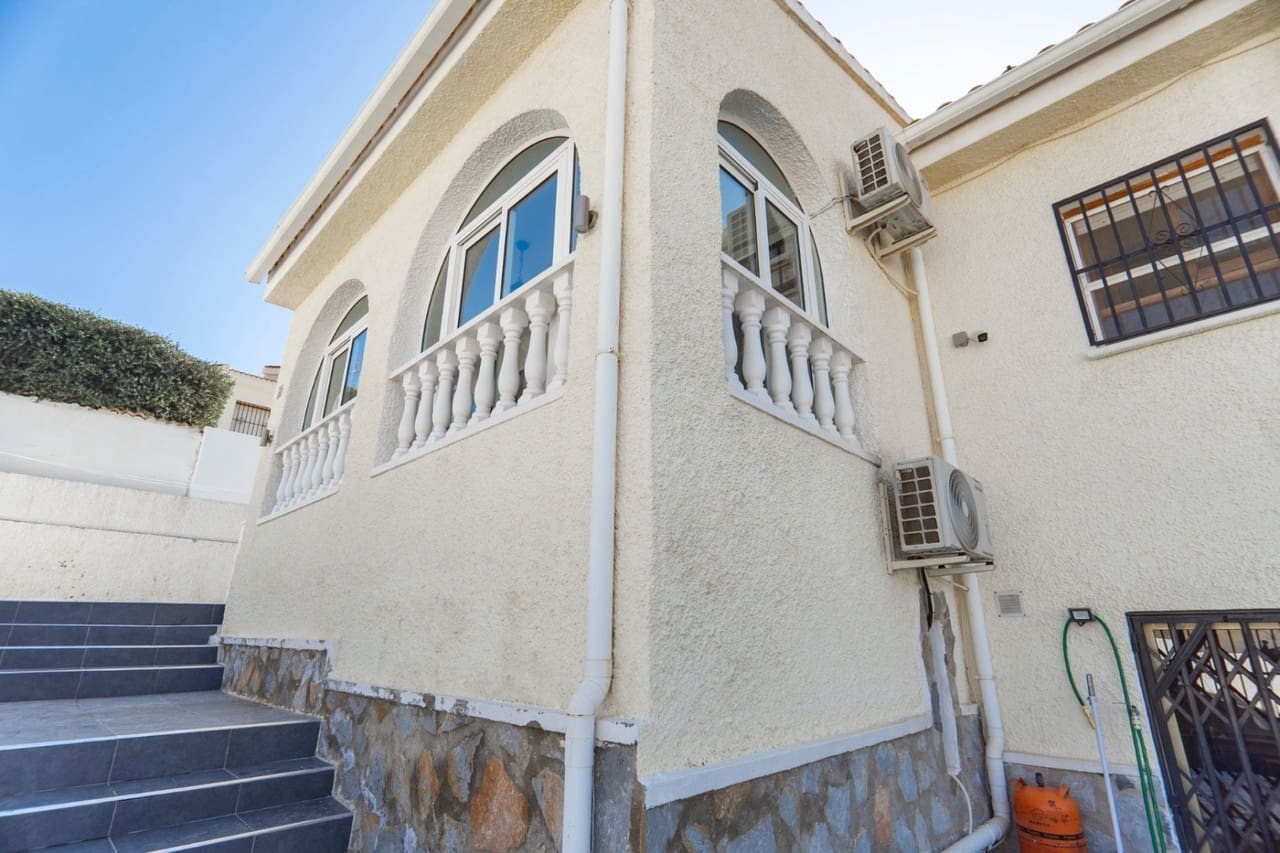 3 quarto Moradia para venda em Ciudad Quesada com piscina - 182 500 € (Ref: 8843282)