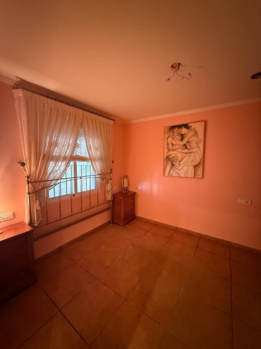 3 makuuhuone Huvila myytävänä paikassa Elda mukana uima-altaan - 185 000 € (Ref: 8857190)