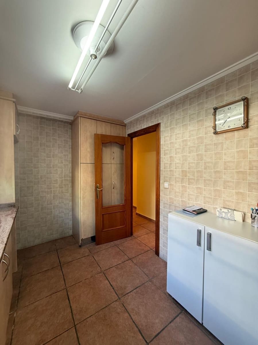 3 makuuhuone Huvila myytävänä paikassa Elda mukana uima-altaan - 185 000 € (Ref: 8857190)