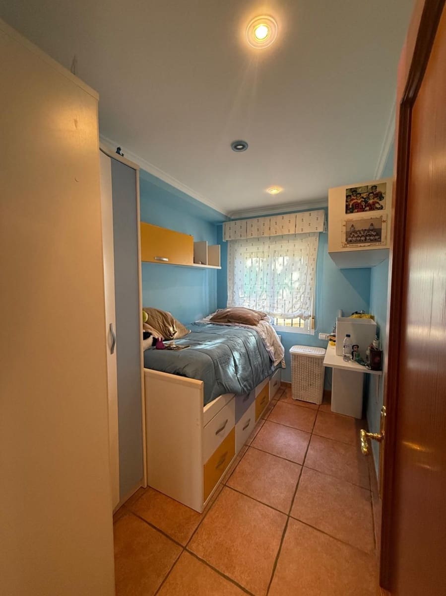 3 makuuhuone Huvila myytävänä paikassa Elda mukana uima-altaan - 185 000 € (Ref: 8857190)