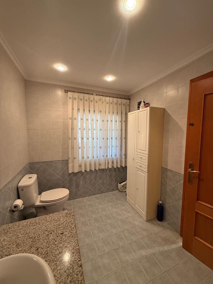 3 makuuhuone Huvila myytävänä paikassa Elda mukana uima-altaan - 185 000 € (Ref: 8857190)