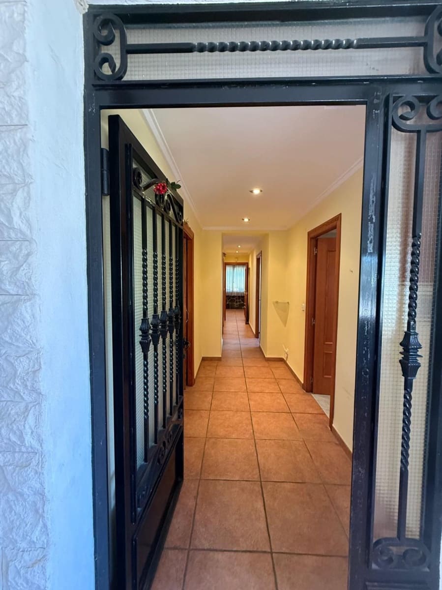 3 makuuhuone Huvila myytävänä paikassa Elda mukana uima-altaan - 185 000 € (Ref: 8857190)