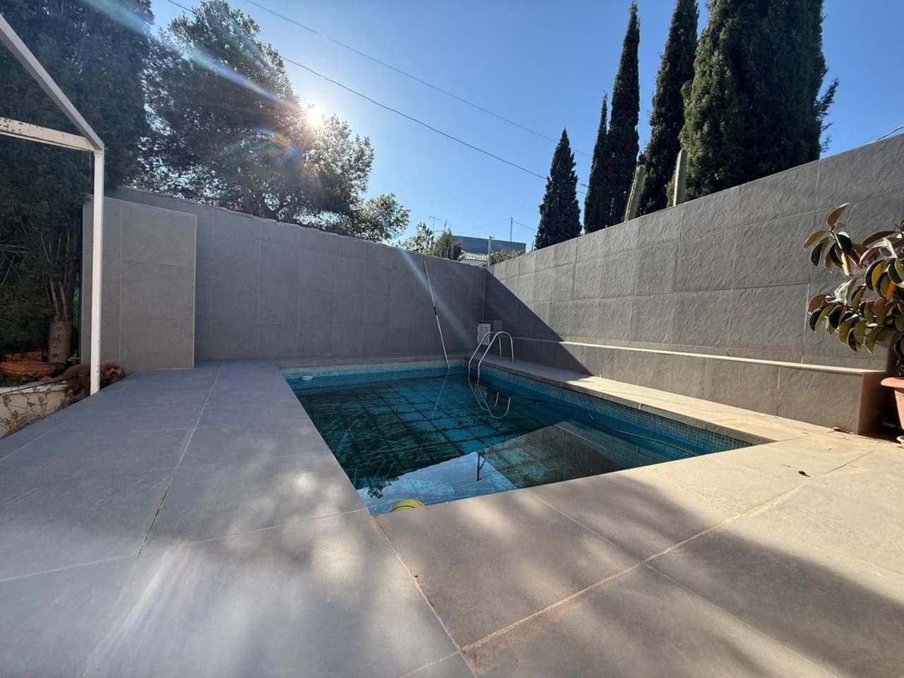 3 makuuhuone Huvila myytävänä paikassa Elda mukana uima-altaan - 185 000 € (Ref: 8857190)