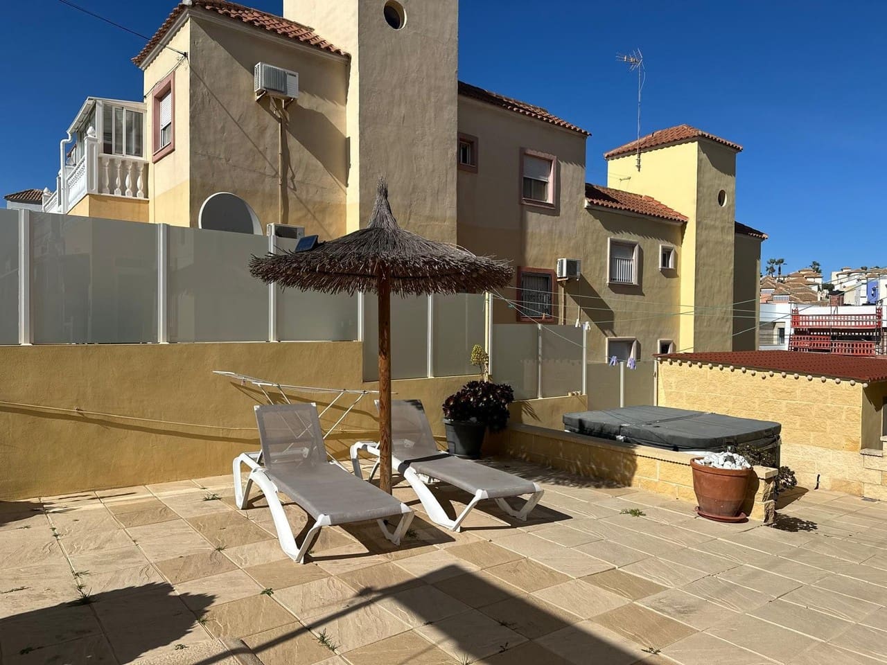 4 soveværelse Lejlighed til salg i San Miguel de Salinas med swimmingpool - € 179.995 (Ref: 8860701)