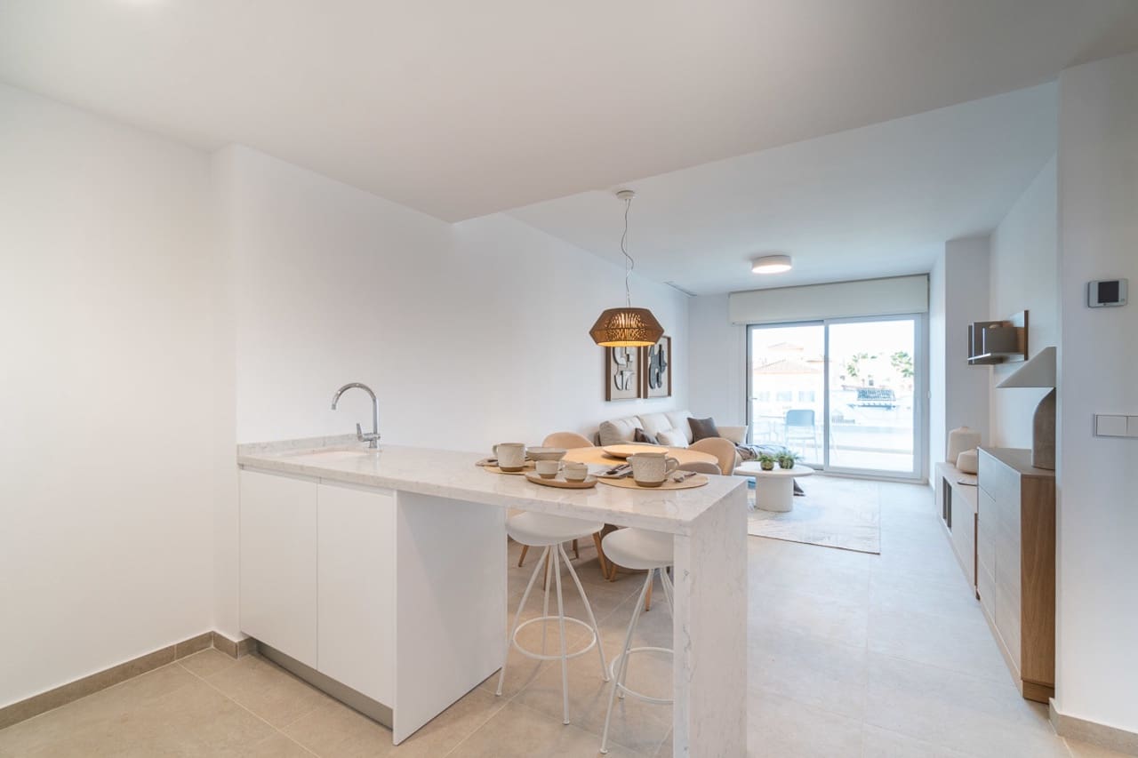 4 slaapkamer Penthouse te koop in Playa Flamenca met zwembad garage - € 571.900 (Ref: 8863461)