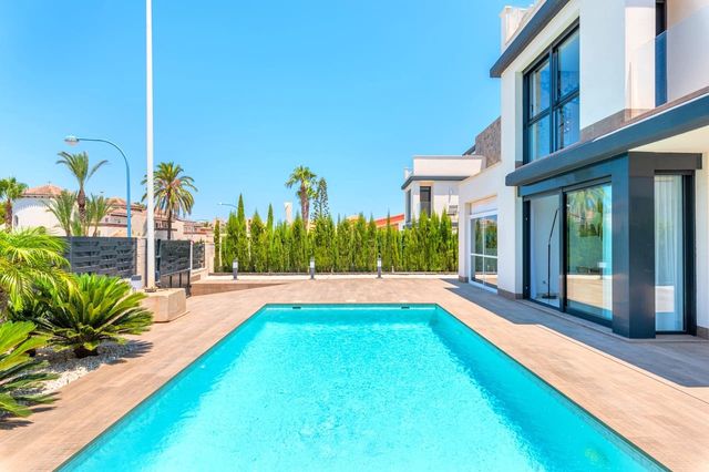 4 chambre Villa/Maison à vendre à Playa Honda, Carthagène avec piscine garage - 565 950 € (Ref: 8863675)