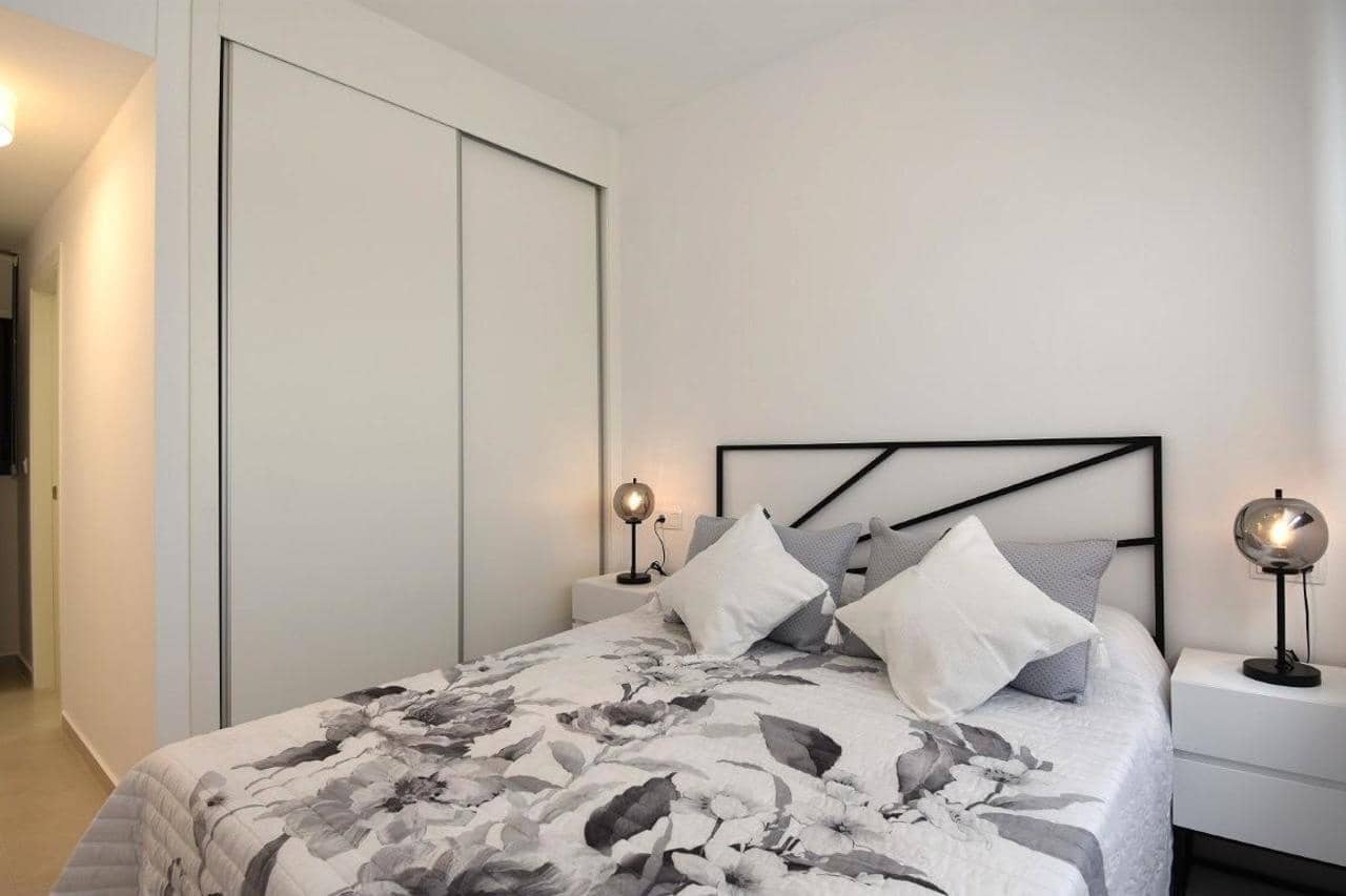 2 slaapkamer Appartement te koop in San Miguel de Salinas met zwembad - € 266.000 (Ref: 8864945)