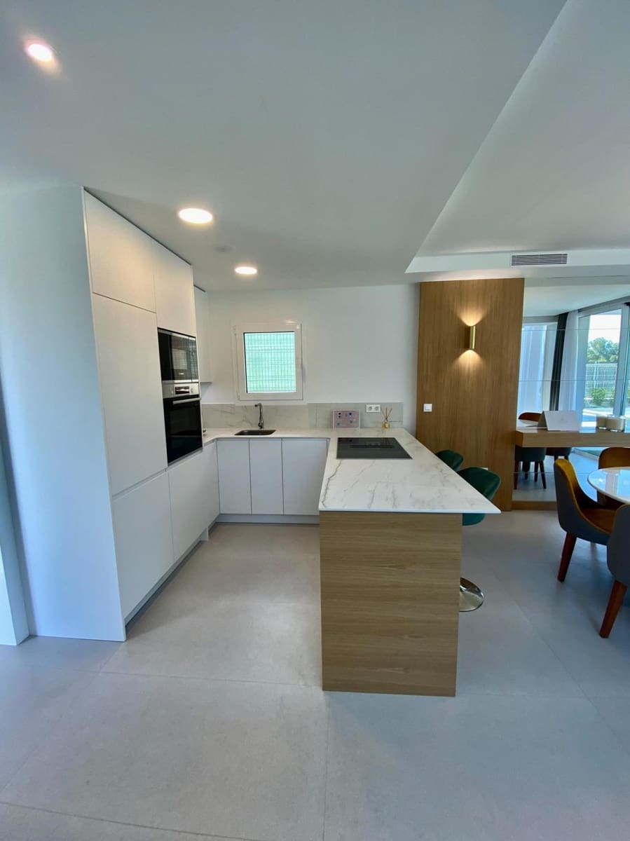 Chalet de 3 habitaciones en Finestrat en venta con piscina - 840.000 € (Ref: 8869212)