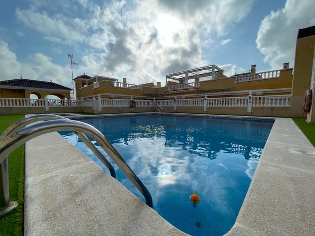 Apartamento de 2 habitaciones en Benijófar en venta - 159.900 € (Ref: 8869272)
