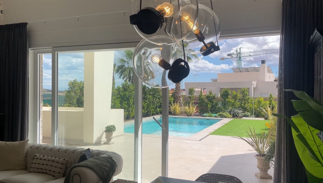 3 Zimmer Villa zu verkaufen in Algorfa mit Pool Garage - 549.000 € (Ref: 8878575)