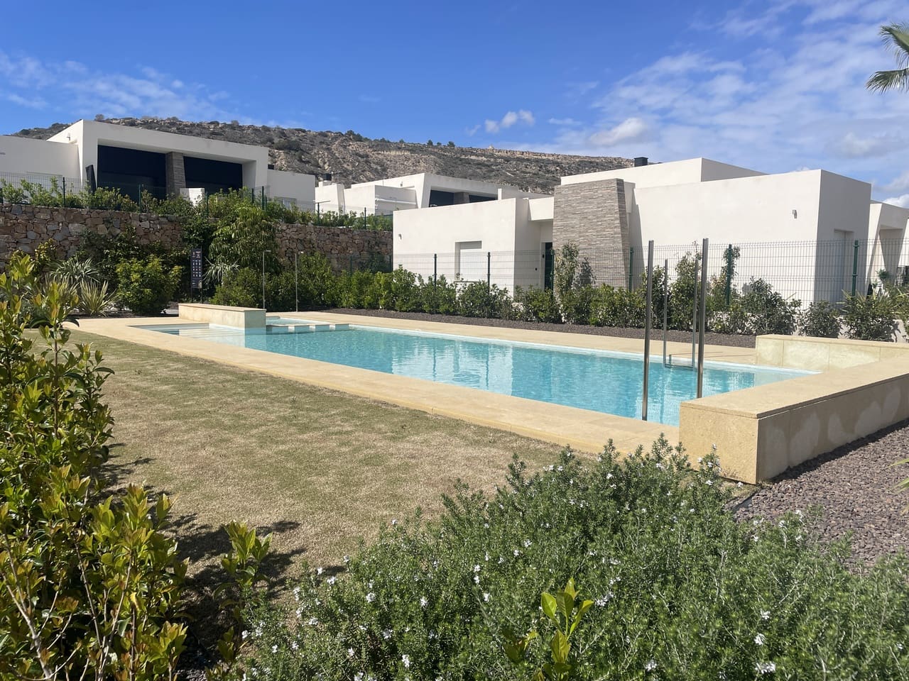 2 bedroom Bungalow for sale in Algorfa with pool garage - € 275,000 (Ref: 8878576)