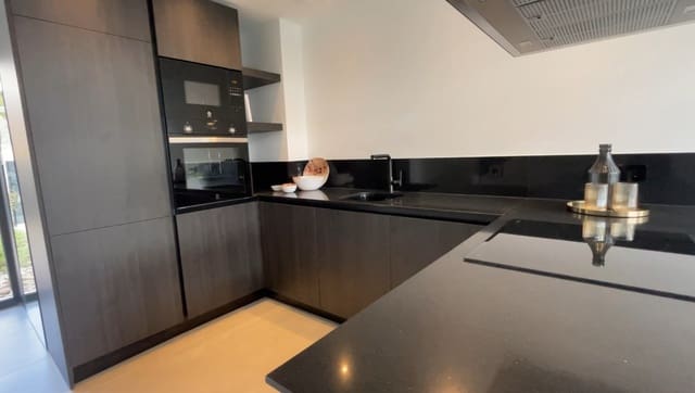 Casa de 3 habitaciones en Algorfa en venta con piscina garaje - 495.000 € (Ref: 8878679)