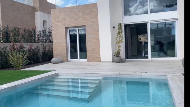 Casa de 3 habitaciones en Algorfa en venta con piscina garaje - 495.000 € (Ref: 8878679)