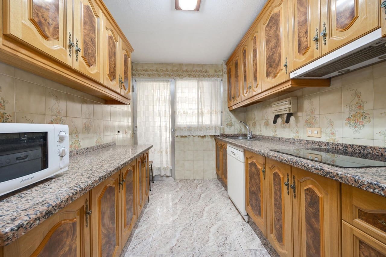 4 makuuhuone Huoneisto myytävänä paikassa Guardamar del Segura - 179 969 € (Ref: 8884242)