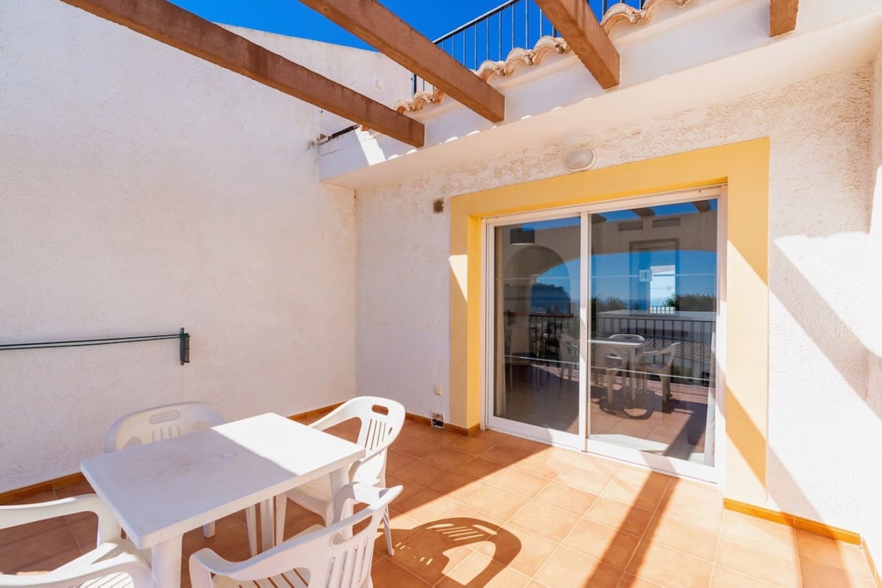 1 soveværelse Villa til salg i Calpe / Calp med swimmingpool - € 175.000 (Ref: 8894774)