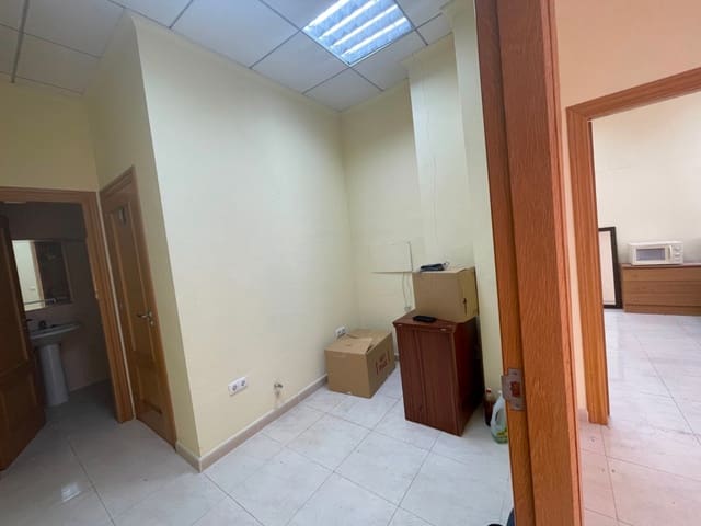 Comercial para venda em Zona Pueblo, Guardamar del Segura - 150 000 € (Ref: 8896557)