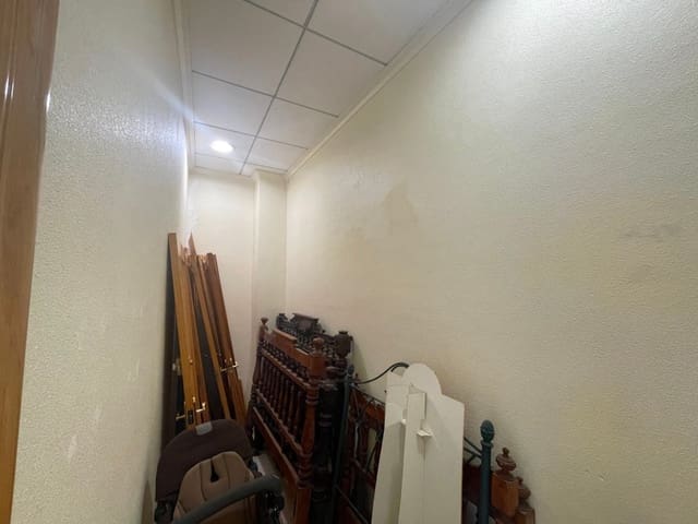 Comercial para venda em Zona Pueblo, Guardamar del Segura - 150 000 € (Ref: 8896557)