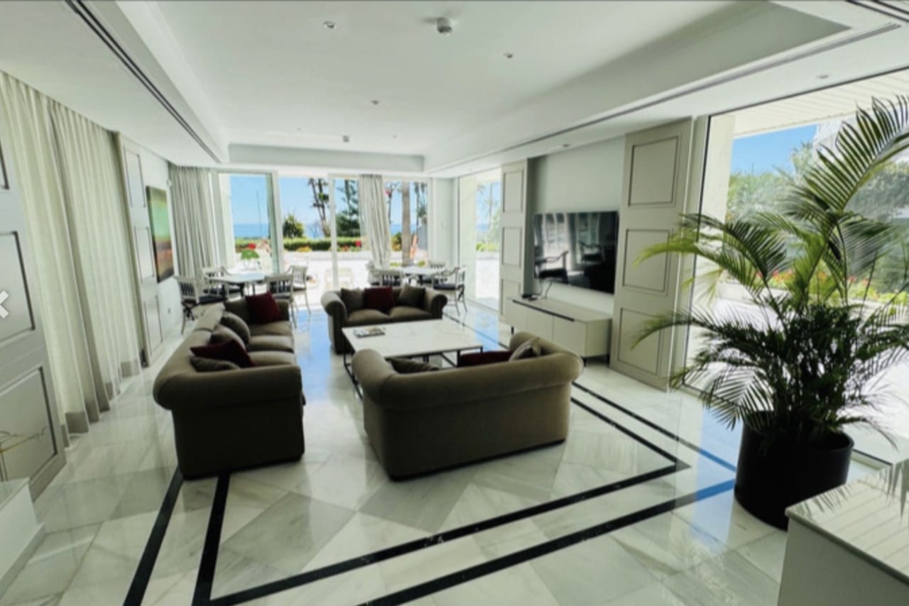 3 soverom Leilighet til salgs i Puerto Banus med svømmebasseng garasje - € 2 600 000 (Ref: 8898092)