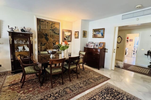 3 soverom Leilighet til salgs i Puerto Banus, Marbella med svømmebasseng garasje - € 2 600 000 (Ref: 8898092)