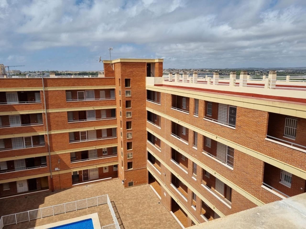 2 chambre Appartement à vendre à Torrevieja avec piscine - 199 900 € (Ref: 8900015)