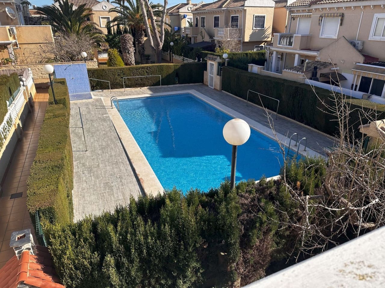 3 sypialnia Willa na sprzedaż w Torrevieja z basenem - 215 000 € (Ref: 8906261)