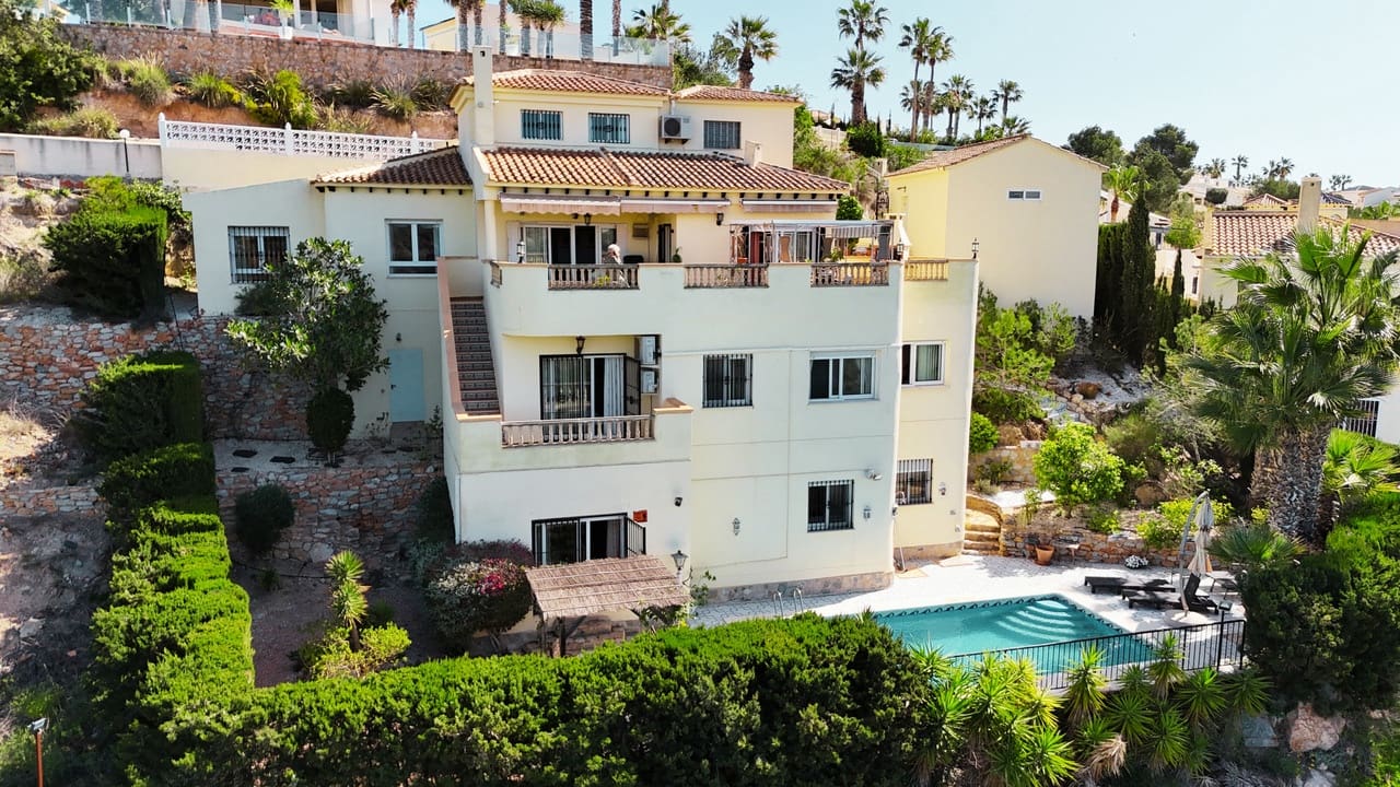 5 soveværelse Villa til salg i Las Ramblas Golf med swimmingpool garage - € 635.000 (Ref: 8917302)