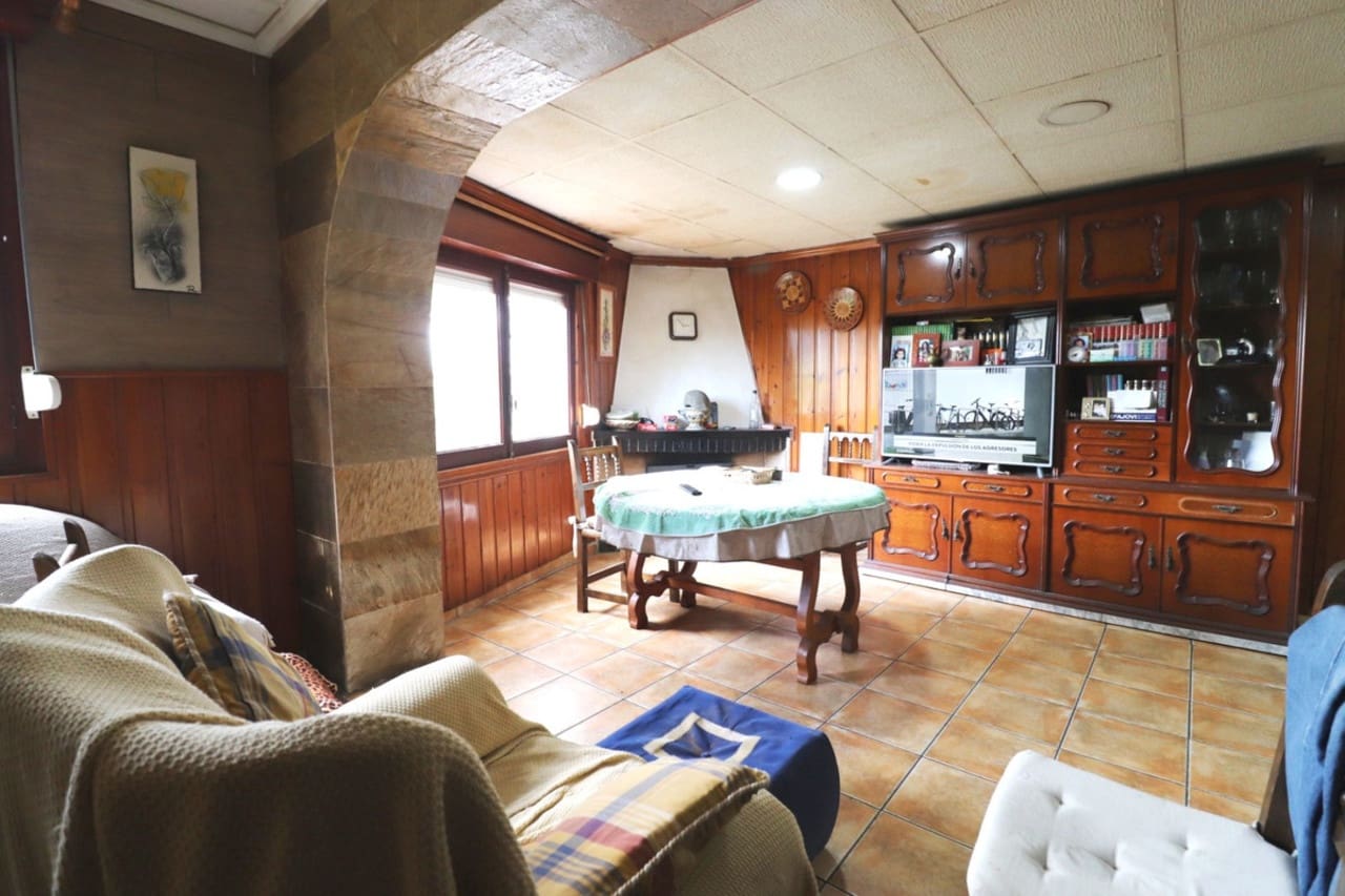 Chalet de 5 habitaciones en Heredades en venta - 169.000 € (Ref: 8921527)