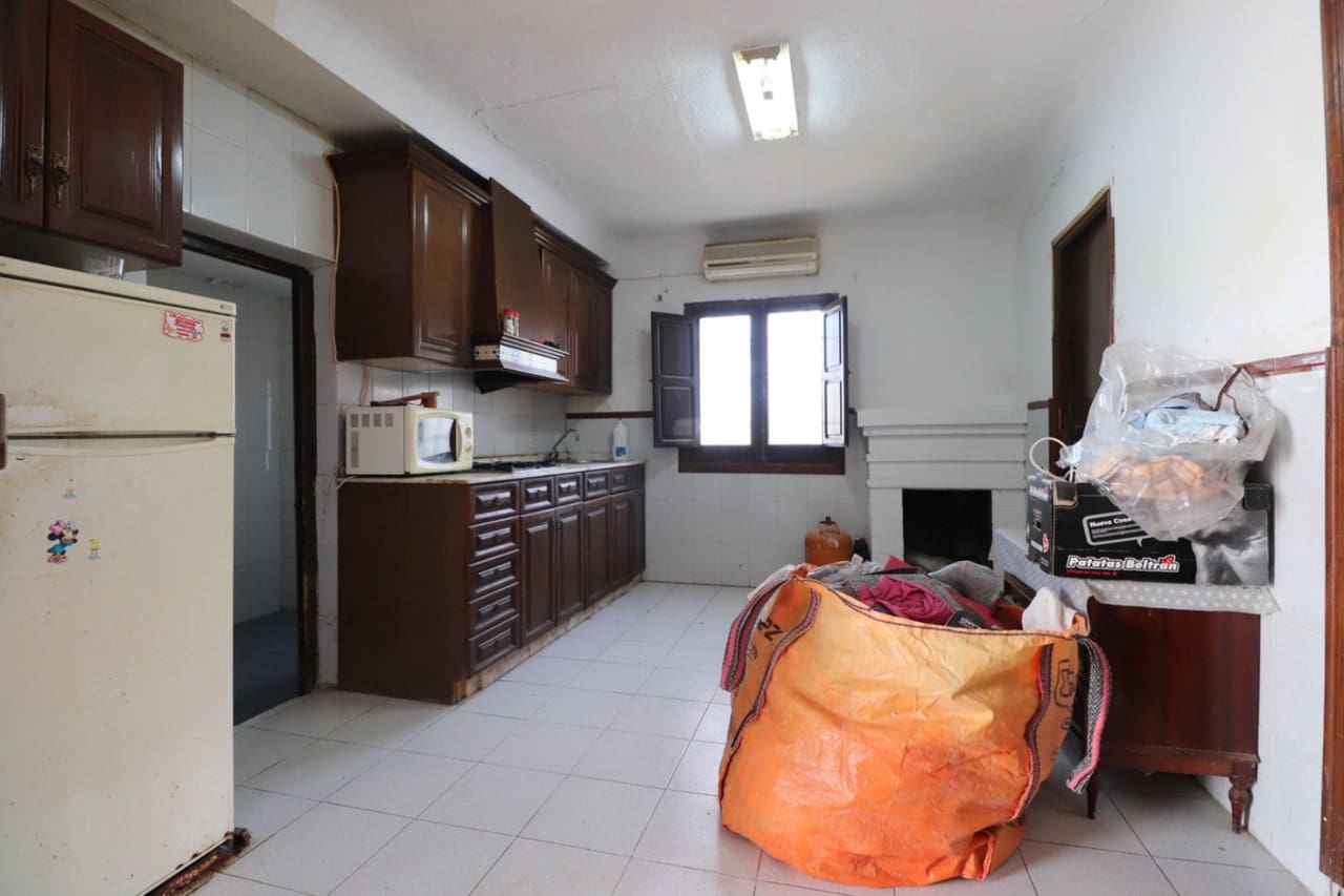 Chalet de 5 habitaciones en Heredades en venta - 169.000 € (Ref: 8921527)