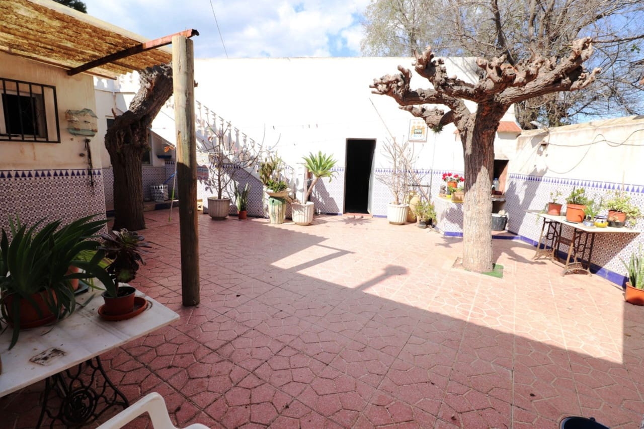 Chalet de 5 habitaciones en Heredades en venta - 169.000 € (Ref: 8921527)