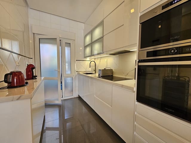 3 soveværelse Villa til salg i Dehesa de Campoamor, Orihuela med swimmingpool garage - € 649.950 (Ref: 8925225)