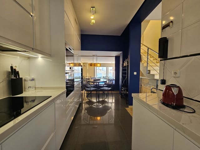 3 soveværelse Villa til salg i Dehesa de Campoamor, Orihuela med swimmingpool garage - € 649.950 (Ref: 8925225)
