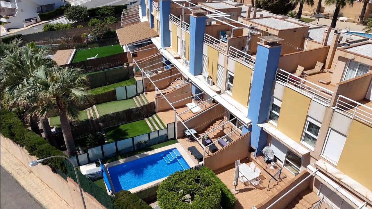 3 slaapkamer Villa te koop in Dehesa de Campoamor met zwembad garage - € 649.950 (Ref: 8925225)