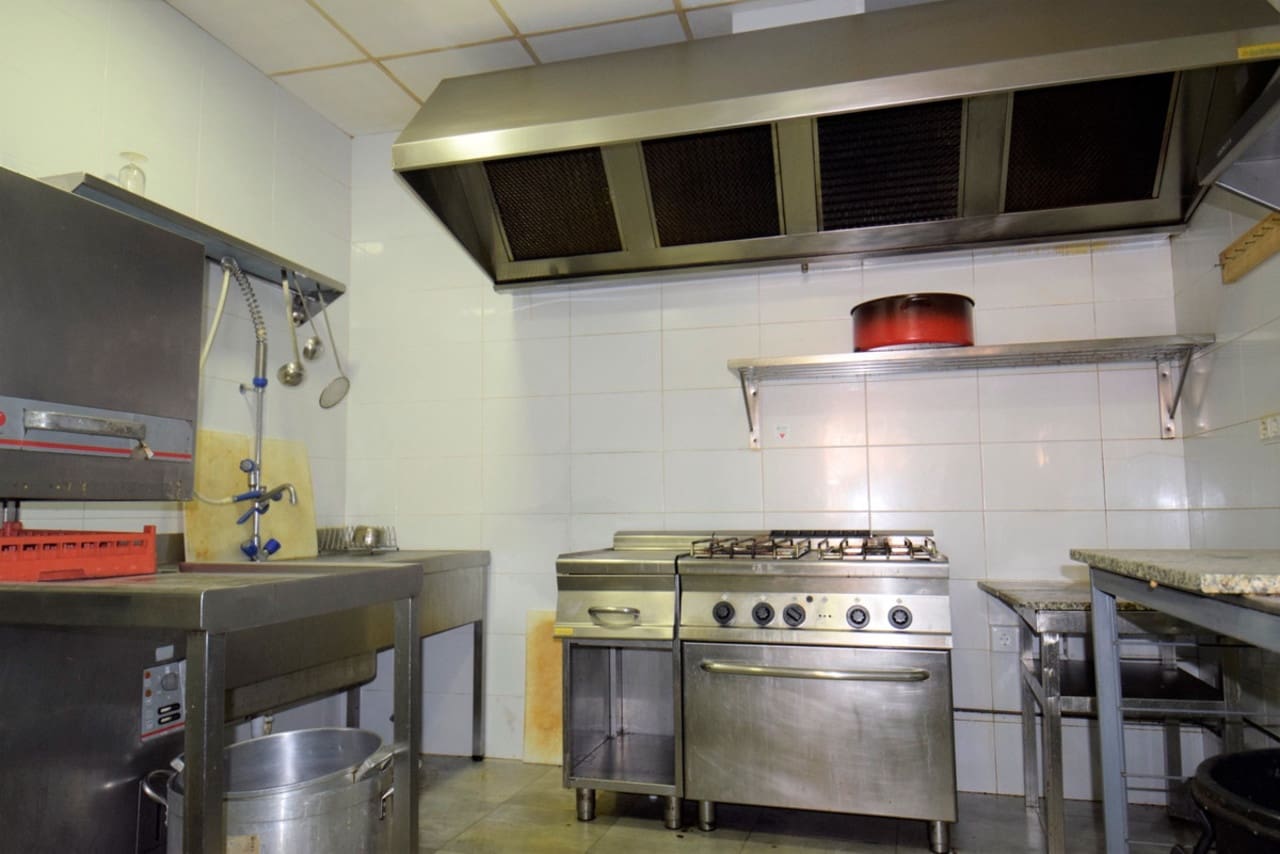 Comercial para venda em Guardamar del Segura - 155 500 € (Ref: 8928977)