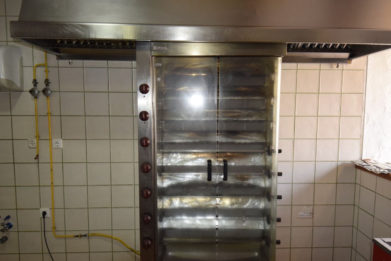 Comercial para venda em Guardamar del Segura - 155 500 € (Ref: 8928977)