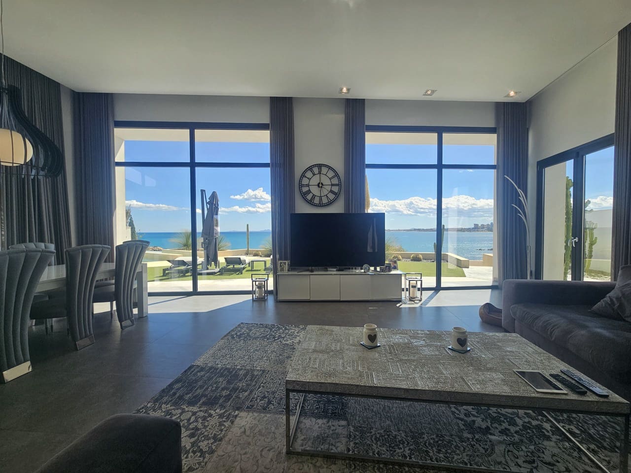 5 soveværelse Villa til salg i Cabo Roig med swimmingpool garage - € 4.750.000 (Ref: 8930526)