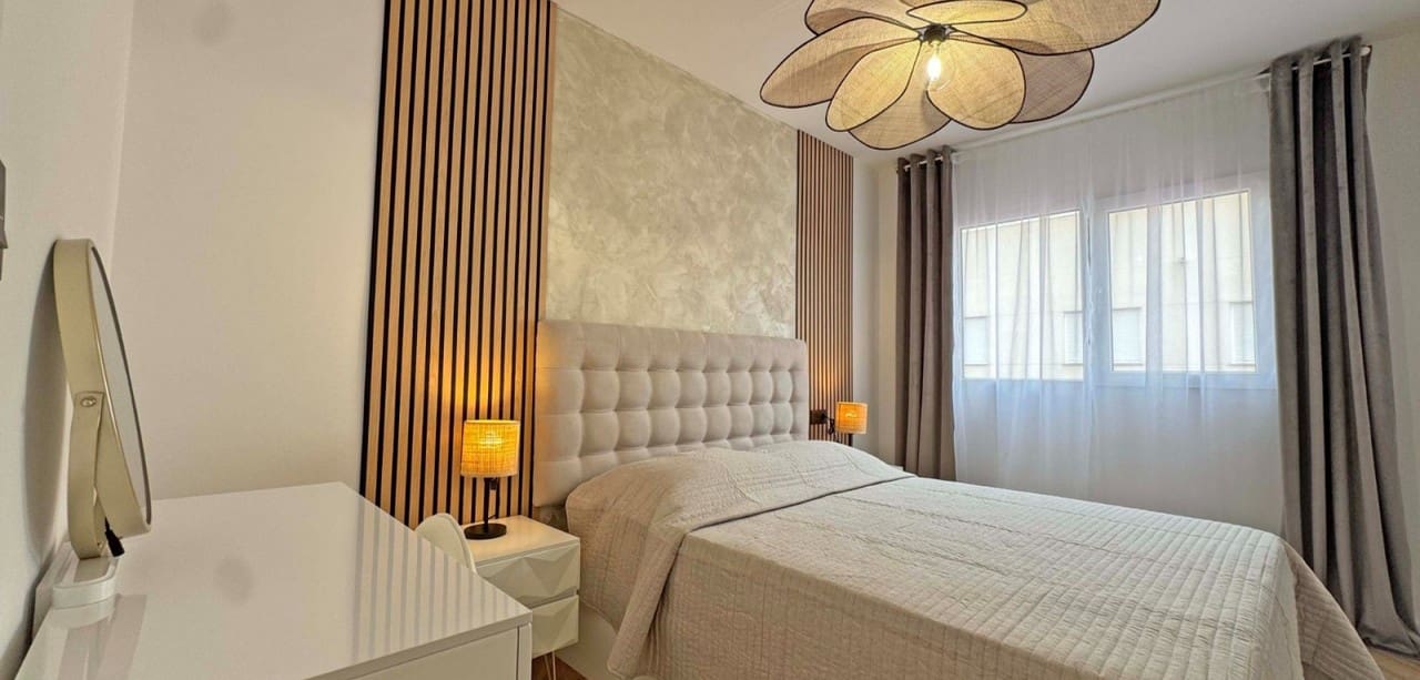 2 sypialnia Apartament na sprzedaż w Torrevieja z basenem - 187 000 € (Ref: 8935147)