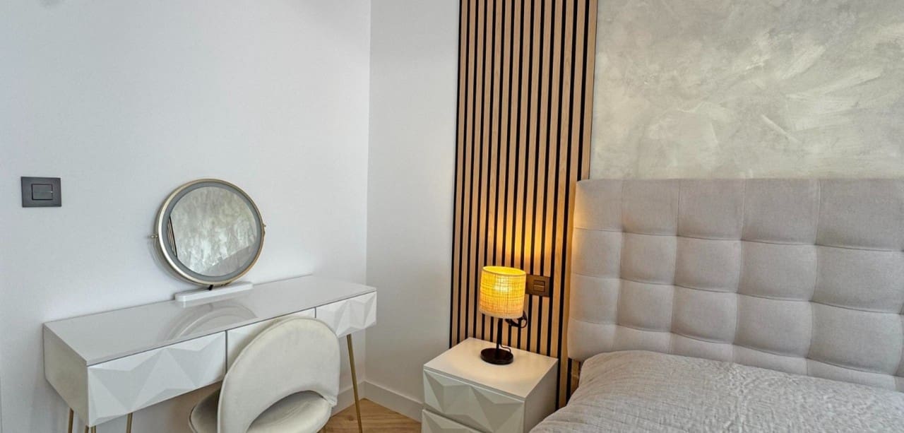 2 sypialnia Apartament na sprzedaż w Torrevieja z basenem - 187 000 € (Ref: 8935147)