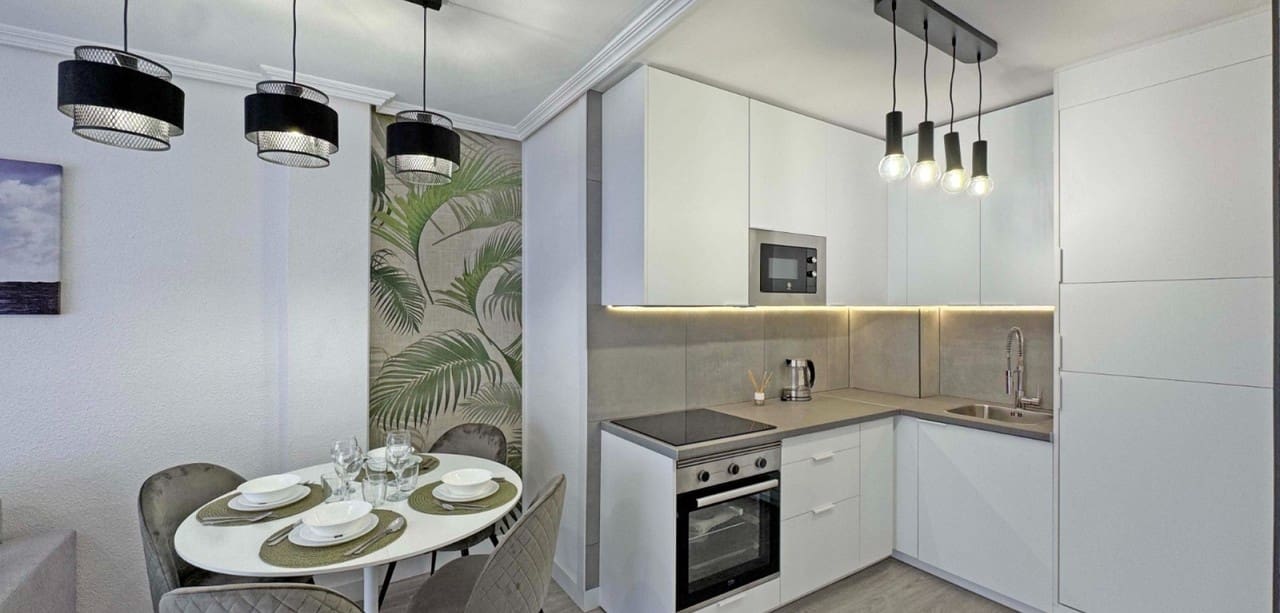 2 sovrum Lägenhet till salu i Torrevieja - 165 000 € (Ref: 8935148)